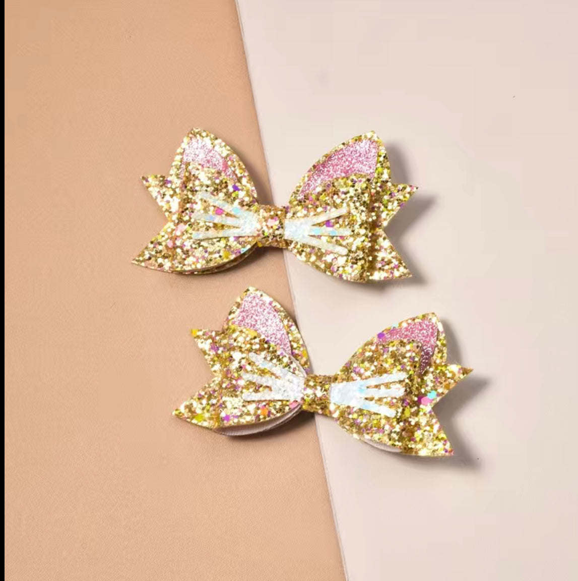 Cat Glitter Ear Clip